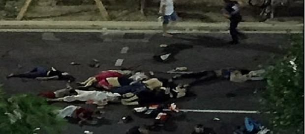 En el paseo de los Ingleses en Niza atentado terrorista captura de Twitter En el paseo de los Ingleses en Niza atentado terrorista captura de Twitter