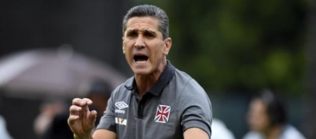 Jorginho, técnico do Vasco. Foto: Internet. Jorginho, técnico do Vasco. Foto: Internet.