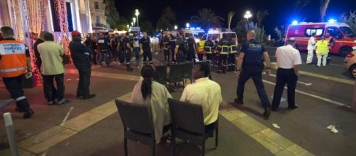 Strage di Nizza, morti, feriti, dispersi: la lista ufficiale con i nomi degli italiani ancora non c'è