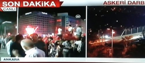 Una tv locale che trasmette sul golpe in Turchia