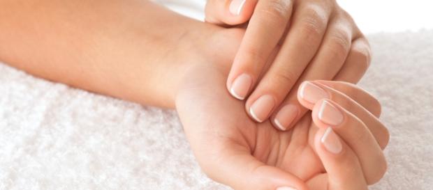 7 remedios caseros para fortalecer las uñas - ideasqueayudan.com 7 remedios caseros para fortalecer las uñas - ideasqueayudan.com