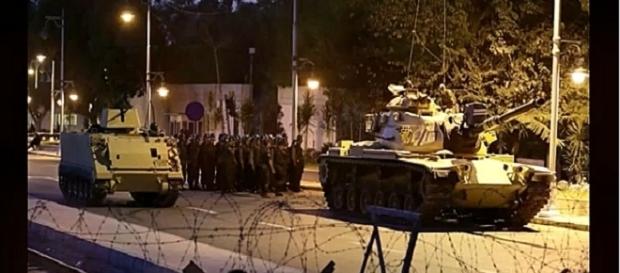 El ejercito turco declaró la ley marcial El arte de servir El ejercito turco declaró la ley marcial El arte de servir