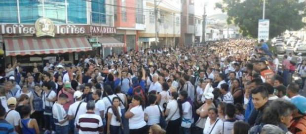 Venezuela afronta una grave crisis de desabastecimiento Venezuela afronta una grave crisis de desabastecimiento