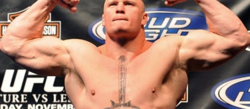 Brock Lesnar alla presentazione di UFC 200