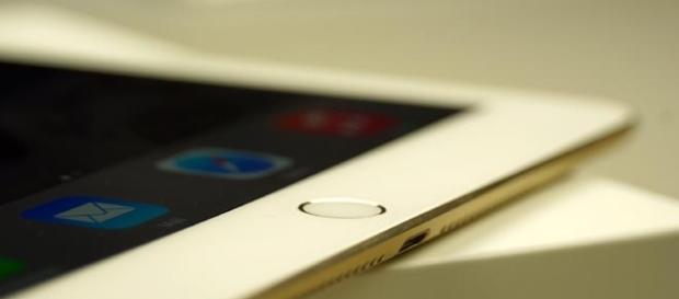 iPad Air running on iOS / photo via TechStage, Flickr iPad Air running on iOS / photo via TechStage, Flickr