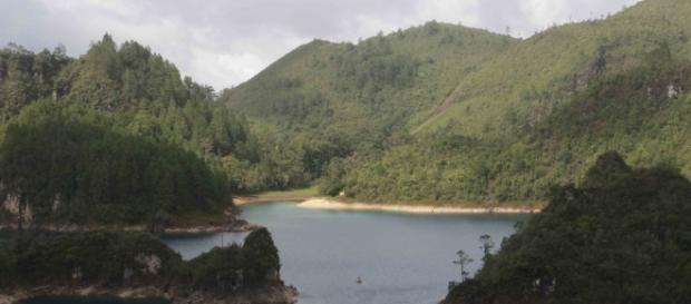 Los lagos de Montebello a 61 km de la Ciudad de Comitan, Chiapas Los lagos de Montebello a 61 km de la Ciudad de Comitan, Chiapas
