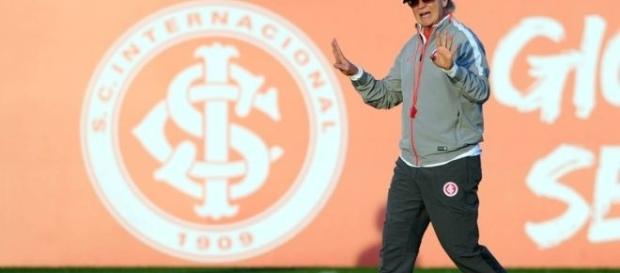 Paulo Roberto Falcão volta a treinar o Inter (Foto: Sport Club Internacional) Paulo Roberto Falcão volta a treinar o Inter (Foto: Sport Club Internacional)