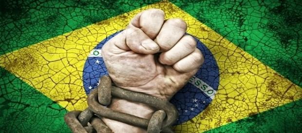 Brasil tem crise econômica em 2016 e projeção é piorar em 2017 Brasil tem crise econômica em 2016 e projeção é piorar em 2017