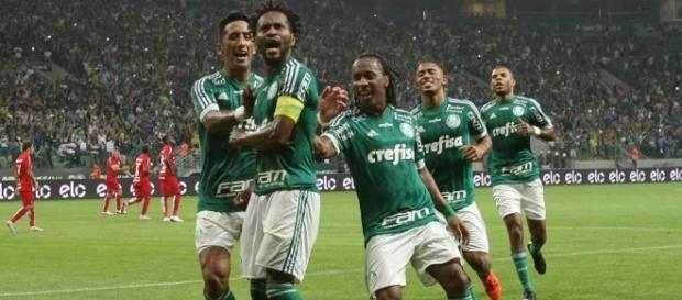 Zé Roberto será titular no Beira-Rio Zé Roberto será titular no Beira-Rio