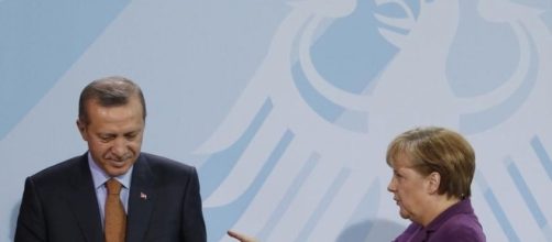 la cancelliera tedesca Angela Merkel ammonisce ancora una volta il governo turco