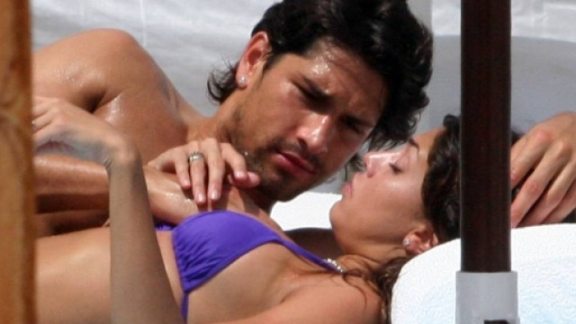 Belen e Borriello non si nascondo più: lo scatto li incastra