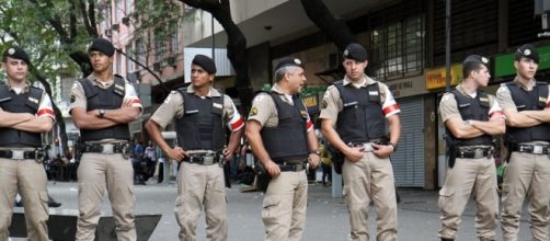 Polizia brasiliana in stato di allarme dopo i messaggi inquientanti in Rete
