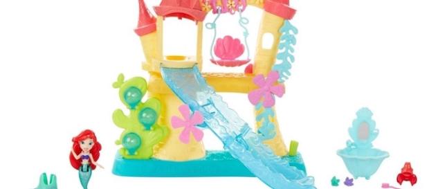 All photos are courtesy of Hasbro. Disney Princess Little Kingdom Ariel’s Sea Castle All photos are courtesy of Hasbro. Disney Princess Little Kingdom Ariel’s Sea Castle