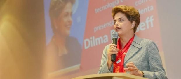 Dilma compara impeachment à tentativa de golpe militar na Turquia Dilma compara impeachment à tentativa de golpe militar na Turquia