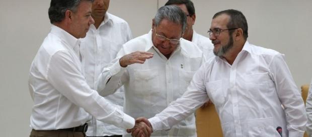 El Tribunal Constitucional de Colombia avaló el Plesbicito por la Paz con las FARC El Tribunal Constitucional de Colombia avaló el Plesbicito por la Paz con las FARC