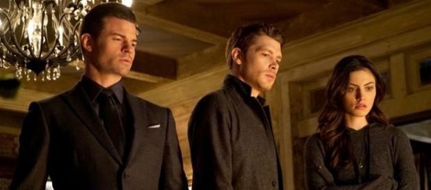The Originals: Elijah, Klaus e Hayley (Foto: CW) The Originals: Elijah, Klaus e Hayley (Foto: CW)
