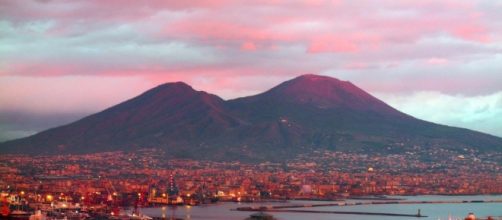 Brucia il Vesuvio a Terzigno: evacuazione?