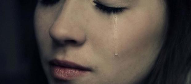 Chorar faz bem para a saúde pois alivia dores e aflições da alma Chorar faz bem para a saúde pois alivia dores e aflições da alma