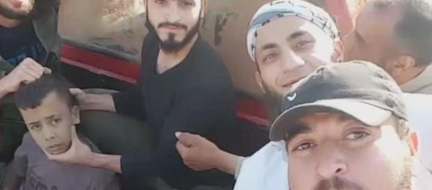 Rebeldes sirios decapitan a un niño de 12 años - lavanguardia.com Rebeldes sirios decapitan a un niño de 12 años - lavanguardia.com