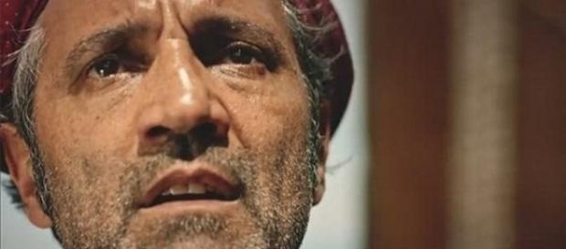 Santo desaparece após tiros (Divulgação/Globo) Santo desaparece após tiros (Divulgação/Globo)