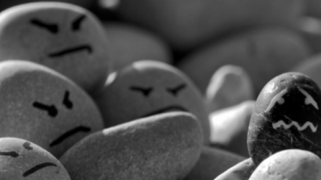 Pietre razziste, rappresentazione artistica.