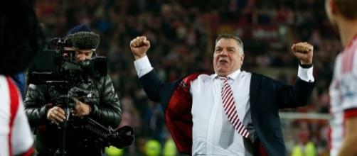 Manchester United legend Sir Alex Ferguson backs Sunderland's Sam ... - thesun.co.uk