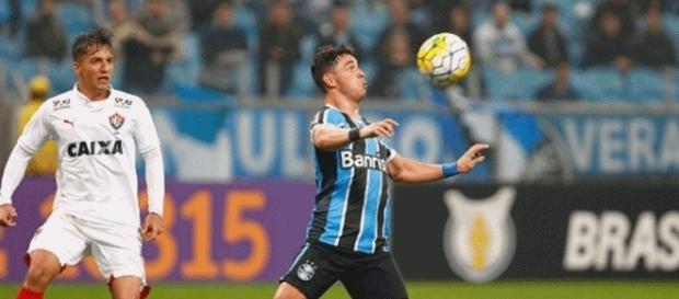 Giuliano está prestes a migrar para o Zenit (Divulgação) Giuliano está prestes a migrar para o Zenit (Divulgação)