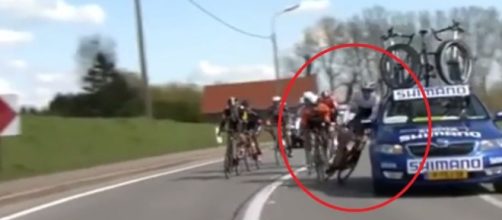 L'incidente a Jesse Sergent durante il Giro delle Fiandre 2015