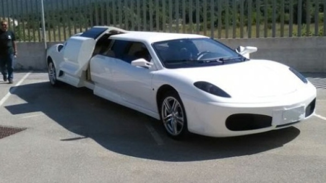 La falsa Ferrari 430 Limousine sequestrata ad Isernia