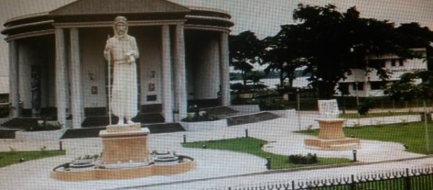 Mémorial Savorgnan de Brazza, passé permanent ou sursaut vers la modernité heureuse du Congo-Brazzaville Mémorial Savorgnan de Brazza, passé permanent ou sursaut vers la modernité heureuse du Congo-Brazzaville