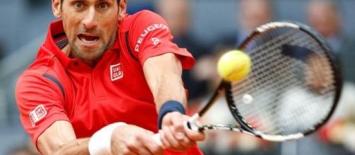 Novak Djokovic festeggia i 10 anni del suo primo successo internazionale.