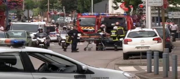 Atac mișelesc al bestiilor din Isis Atac mișelesc al bestiilor din Isis