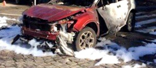 La Subaru rossa del giornalista Pavel Sheremet, fatta esplodere mentre si recava a Radio Vesti dove lavorava
