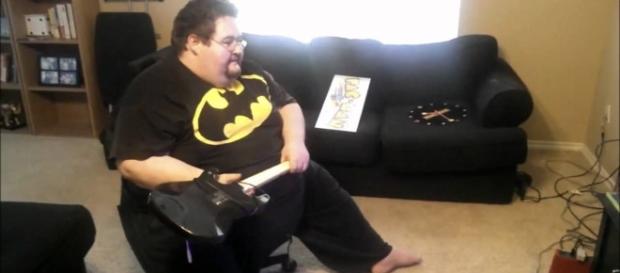 Cum cred cei care nu se joacă jocuri video că arată toţi gamerii Cum cred cei care nu se joacă jocuri video că arată toţi gamerii