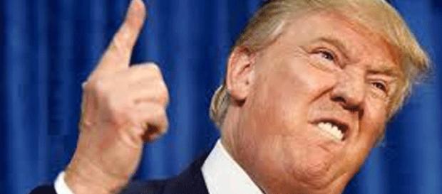 Donald Trump a pratiquement félicité la Russie d'avoir piraté les courriels du comité des démocrates Donald Trump a pratiquement félicité la Russie d'avoir piraté les courriels du comité des démocrates
