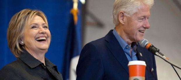 Hillary e Bill Clinton, juntos para a batalha Hillary e Bill Clinton, juntos para a batalha