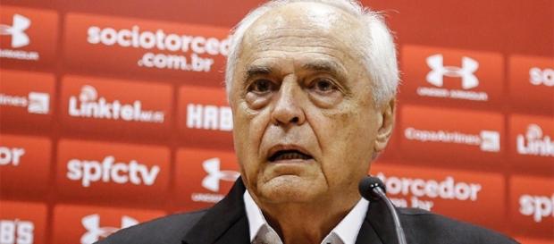 Leco está atrás de um camisa 10 Leco está atrás de um camisa 10