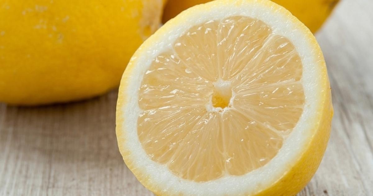 Почему лимон желтый. Лимон настоящий фото.