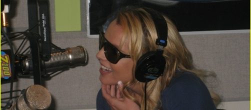 BritneySpears rilascia due nuove interviste, per le emittenti radiofoniche ''KIIIS1065'' e ''104.1''