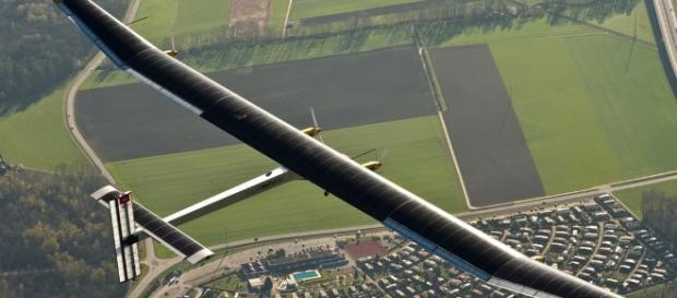 1er Avión propulsado por Energía Solar | Ixtitute - ixtitute.com 1er Avión propulsado por Energía Solar | Ixtitute - ixtitute.com