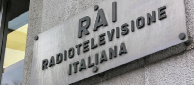 Multa per chi non paga il Canone Rai e denuncia per chi dichiara il falso. Multa per chi non paga il Canone Rai e denuncia per chi dichiara il falso.