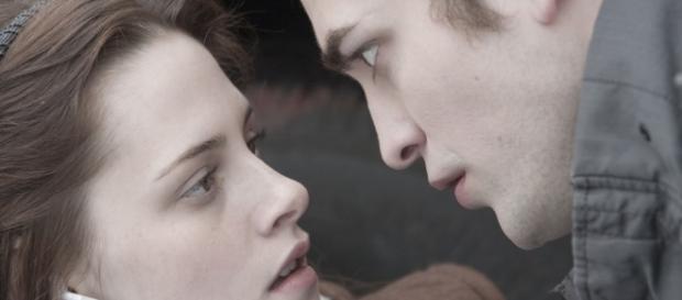 Quando saber se é amor ou paixão o que se sente por alguém desconhecido? Quando saber se é amor ou paixão o que se sente por alguém desconhecido?