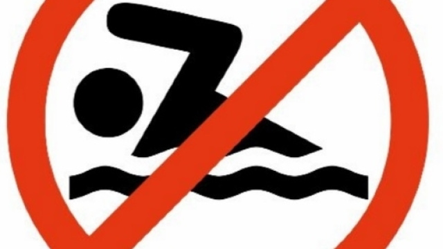 Le spiagge italiane sono balneabili, ma sono pochi i test che vengono eseguiti.