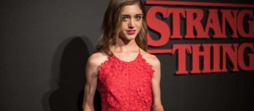 Internautas acreditam que Natalia Dyer está com anorexia e estão preocupados com a saúde da atriz