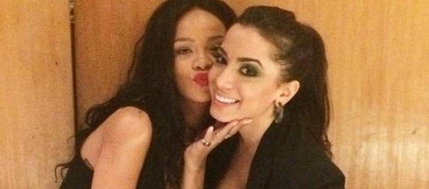 Anitta imita Rihanna e Beyoncé? Anitta imita Rihanna e Beyoncé?