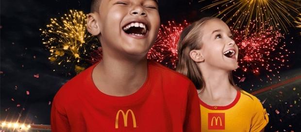 Crianças sorteadas pelo McDonald's vão para os jogos olímpicos com tudo pago Crianças sorteadas pelo McDonald's vão para os jogos olímpicos com tudo pago