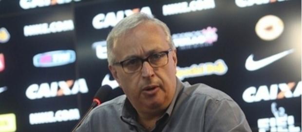 O presidente Roberto de Andrade quer o Corinthians forte desde as categorias de base O presidente Roberto de Andrade quer o Corinthians forte desde as categorias de base