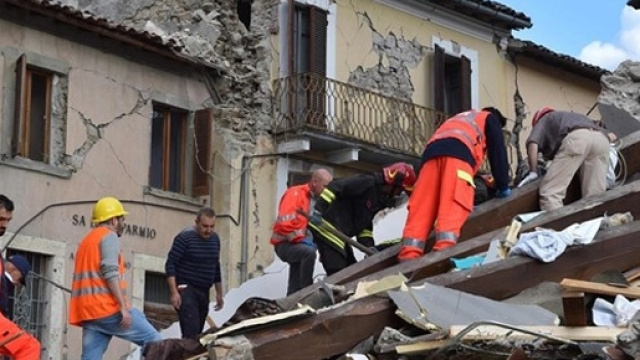 Arquata del Tronto, crolli e macerie