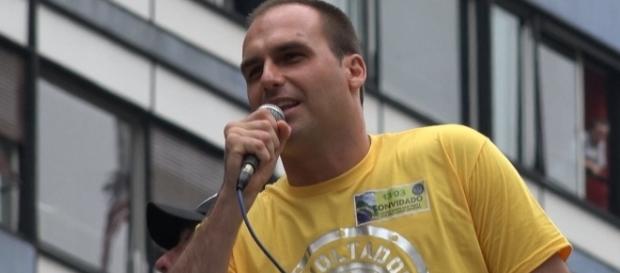 Deputado federal Eduardo Bolsonaro (Foto: Reprodução/Youtube) Deputado federal Eduardo Bolsonaro (Foto: Reprodução/Youtube)