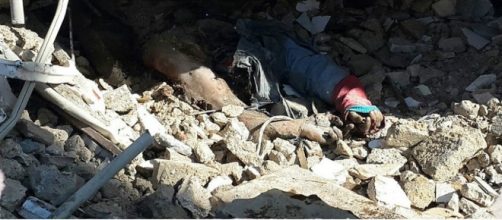 Uno degli ospedali siriani bombardati: tra le macerie, le vittime